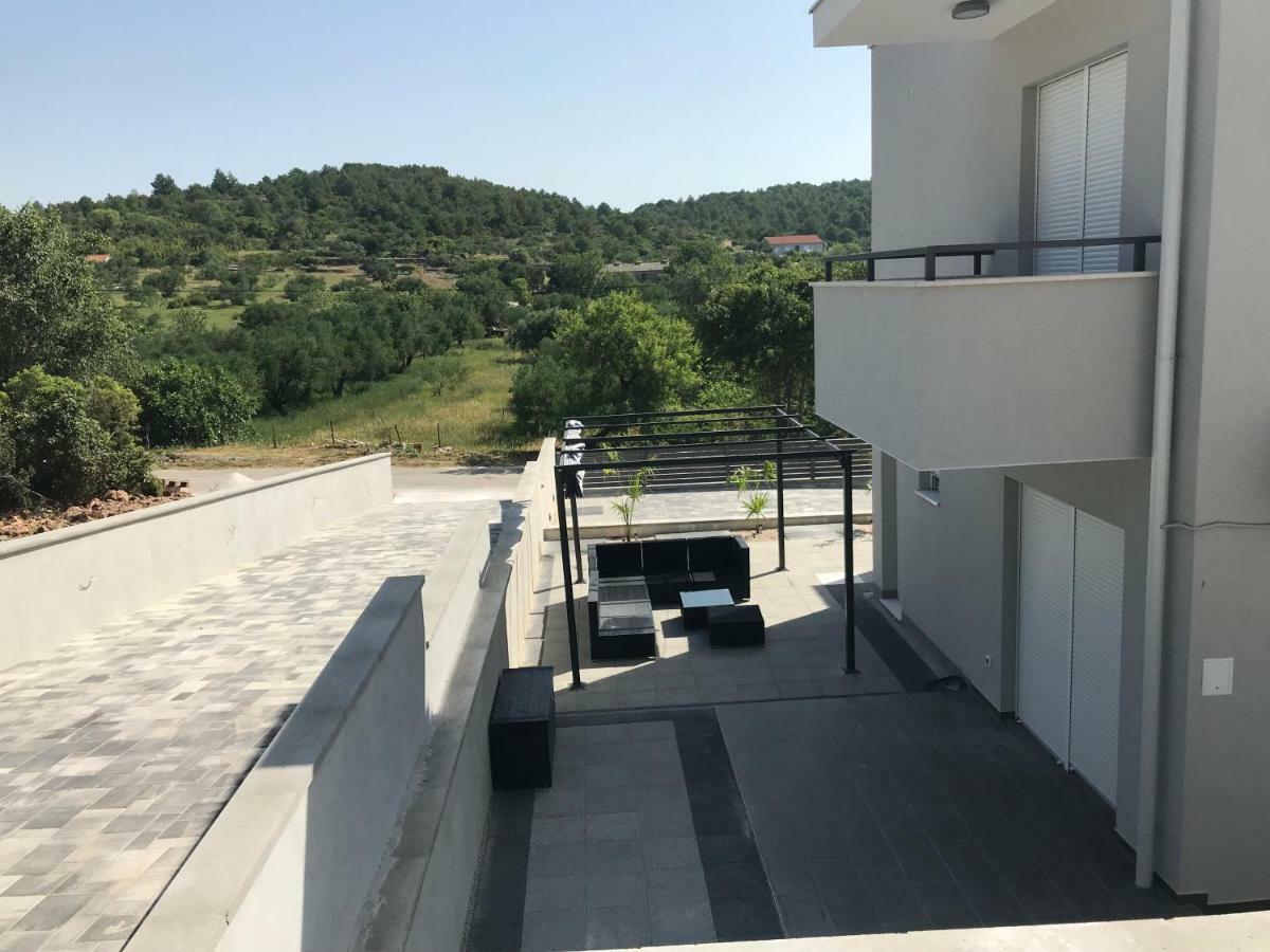 Villa Miggelangelo Tisno Exterior foto