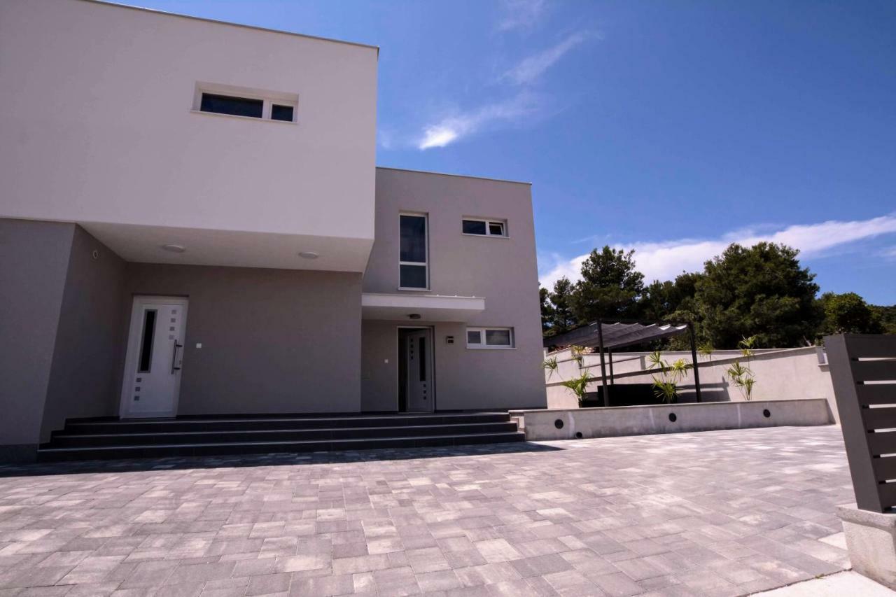 Villa Miggelangelo Tisno Exterior foto